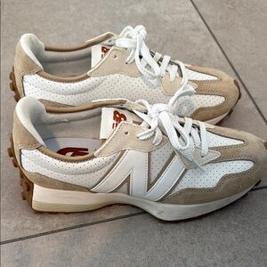 New Balance Women's White and Beige Retro-Style Sneakers